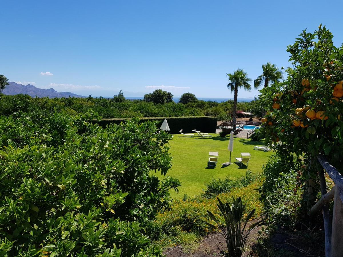Agriturismo Le Case Di Civi Mascali Kültér fotó