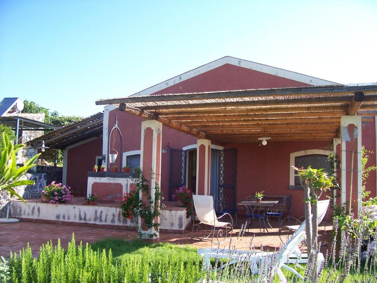 Agriturismo Le Case Di Civi Mascali Kültér fotó