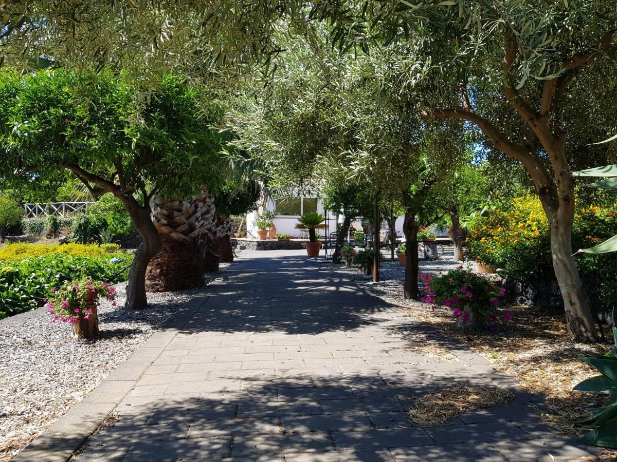 Agriturismo Le Case Di Civi Mascali Kültér fotó